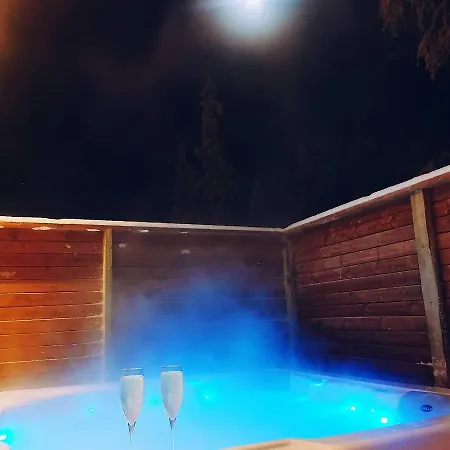 Sky Igloo With Private Sauna And Hot Tub 빌라